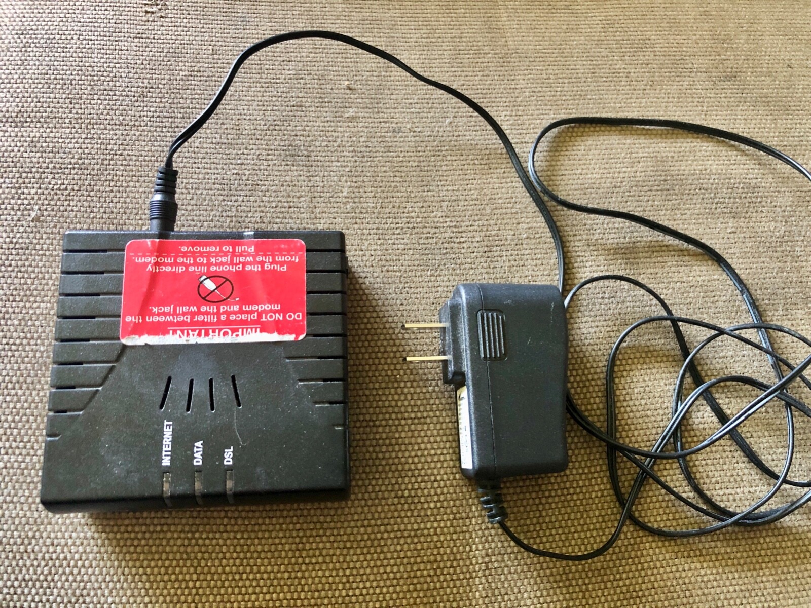 Network Device Westell F90-610015-06 ADSL2+ Modem