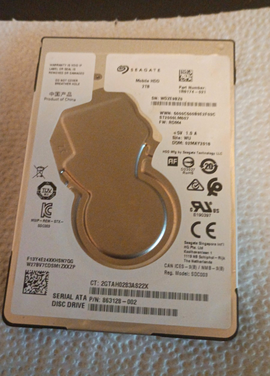 Seagate Mobile HDD 2TB 2.5in SATA 5400RPM 128MB ST2000LM007 7mm