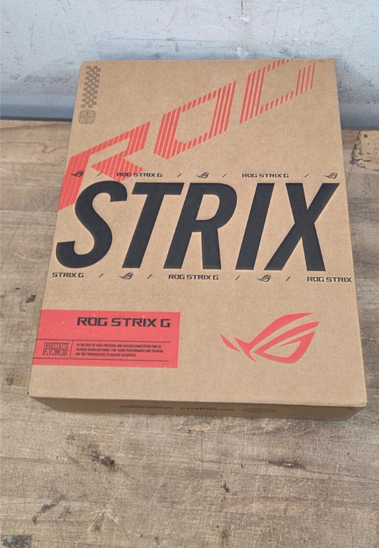 Asus ROG Strix G814 Ryzen 9 9955HX 2.5GHz 32GB RAM 1TB SSD RTX 5070 -NEW/SEALED-