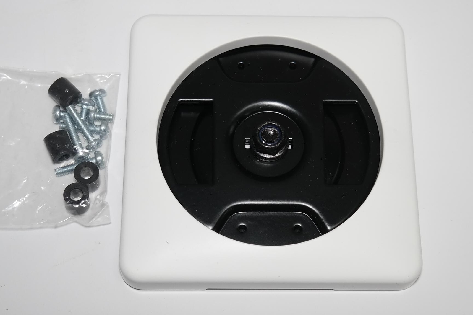 HUMANSCALE WHITE 100MM VESA PLATE FOR M2.1 M8.1 M10 MONITOR MOUNT ARM VESA1-11-W