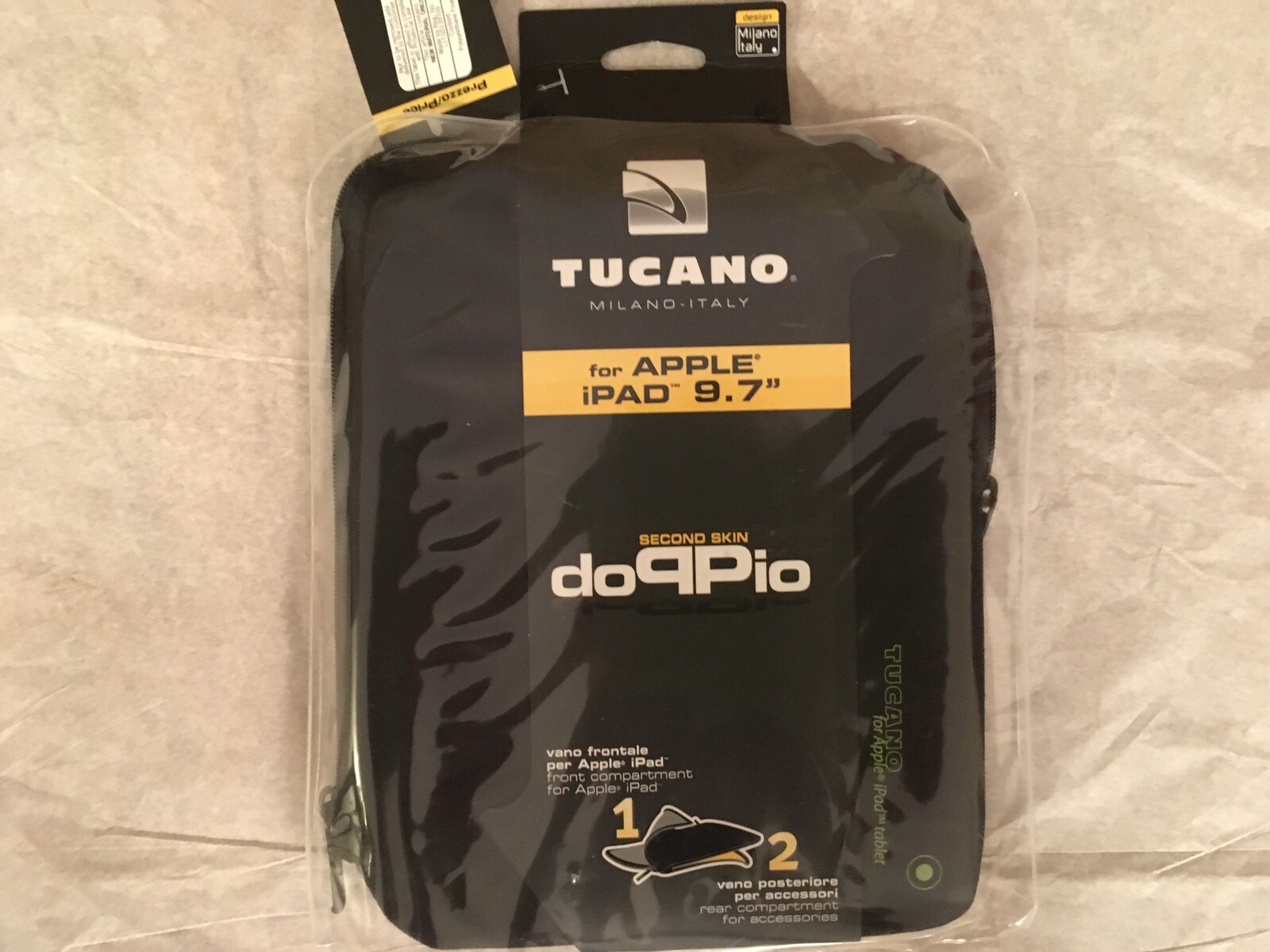 Tucano Doppio Multifunctional Dual Compartment COVER SLEEVE FOR IPAD 9.7”  BLACK