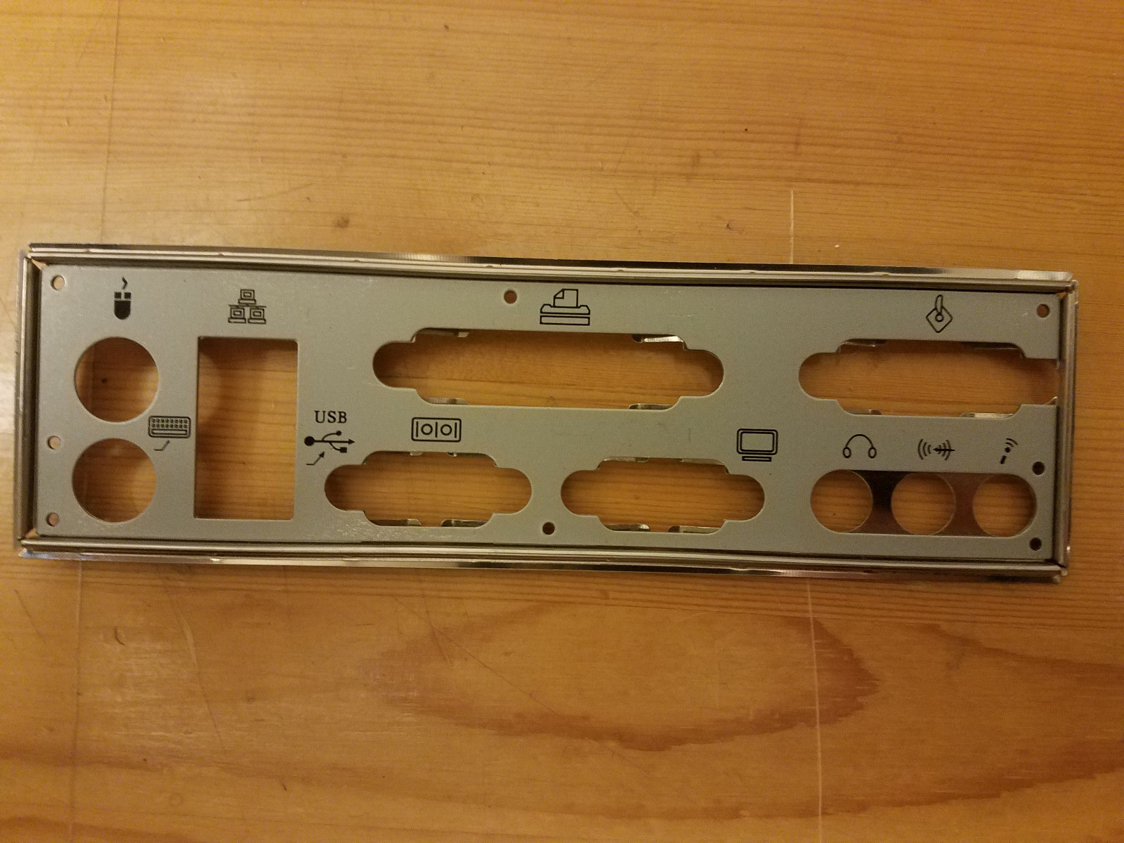 Albatron KX400-8XV I/O Shield Backplate