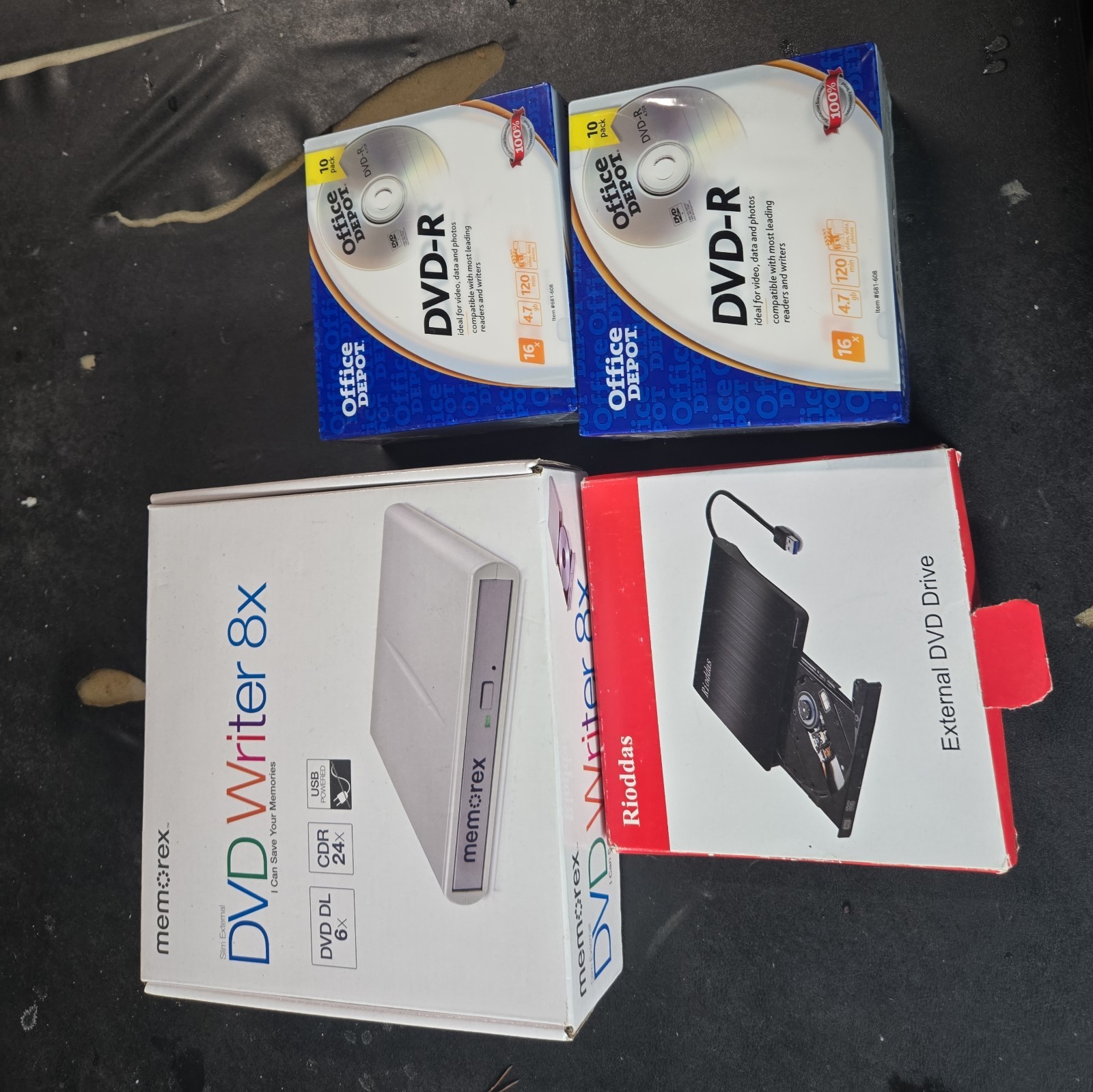 MEMOREX  Slim External CD/DVD Writer And 2 ea DVD+R 4 Pack  external d v d drive