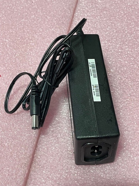 JD055B HP ADAPTER -NO POWER CORD