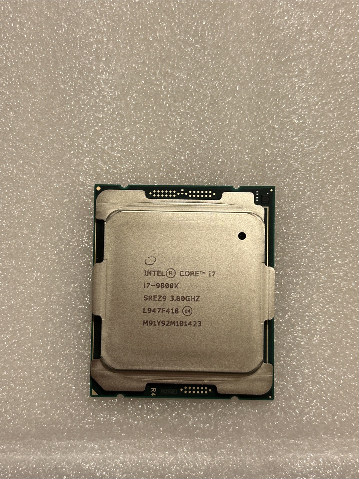Intel Core i7-9800X CPU 3.80GHz 8-Core 16.50MB LGA-2066 Desktop Processor SREZ9