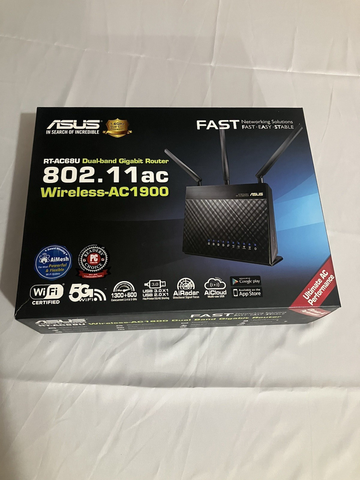 ASUS RT-AC68U - AC1900 Dual-Band Gigabit Wireless WiFi Router  Used with box