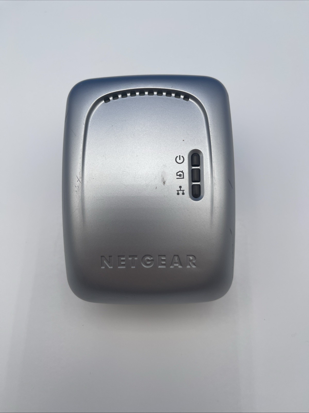 1 Netgear Wall-Plugged Bridge XE102 Ethernet Powerline Adapter