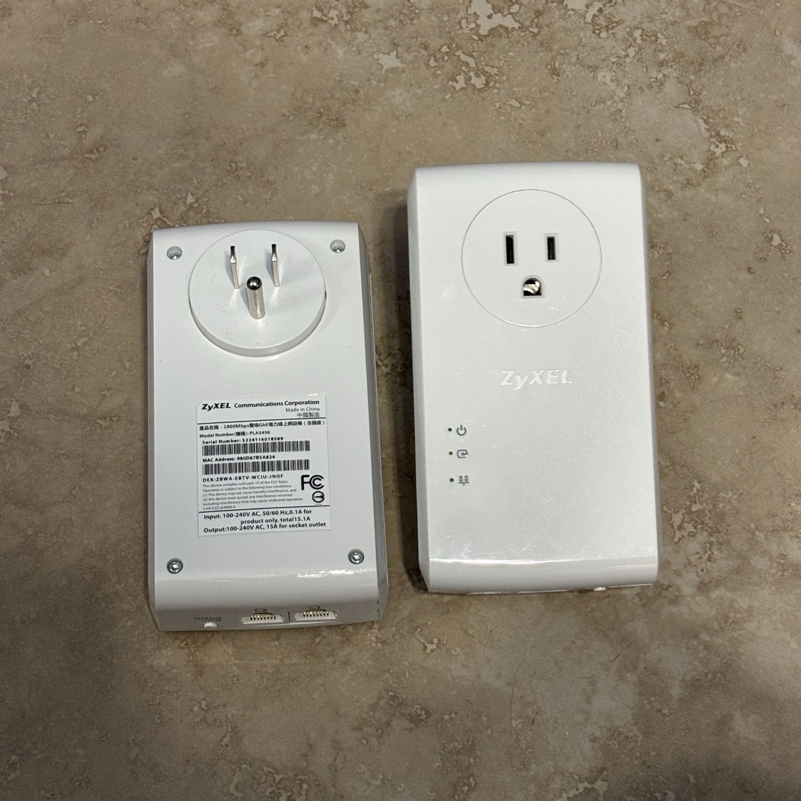 Zyxel PLA5456 AV2000 Powerline Adapter 2-Pack Gigabit Pass-Thru HomePlug AV2