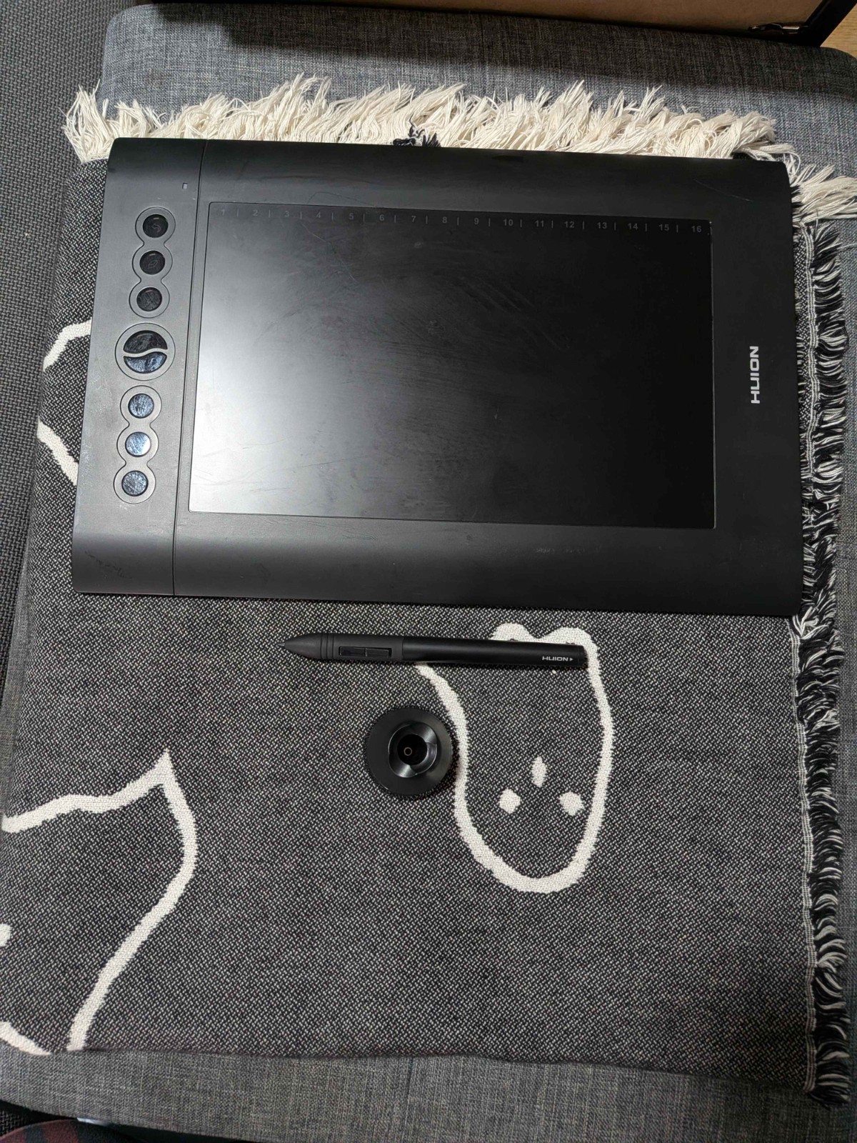 Huion H610Pro V2 Graphics Drawing Tablet with Stylus, Nibs & Cables