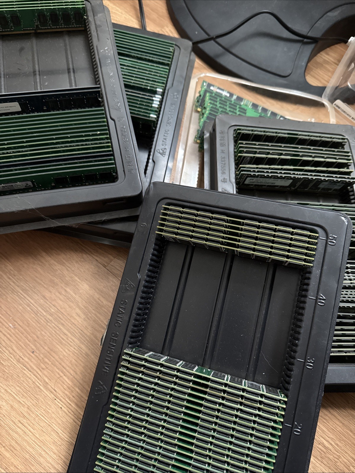 Lot Of 170 Pcs Desktop Memory, Please Read Description