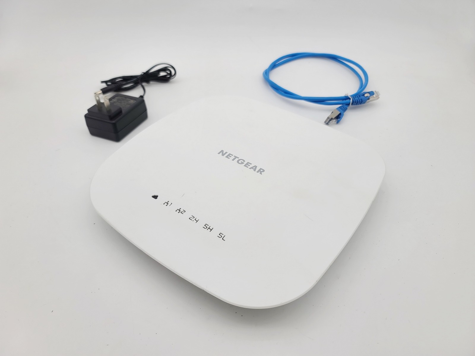 NETGEAR WAC540 AC3000 TRI-BAND 802.11AC CLOUD MANAGED POE WIRELESS ACCESS POINT