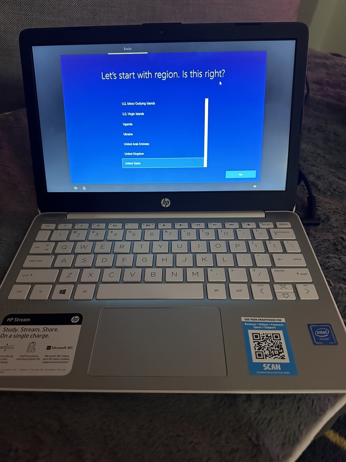 hp stream laptop 11-ak1012dx