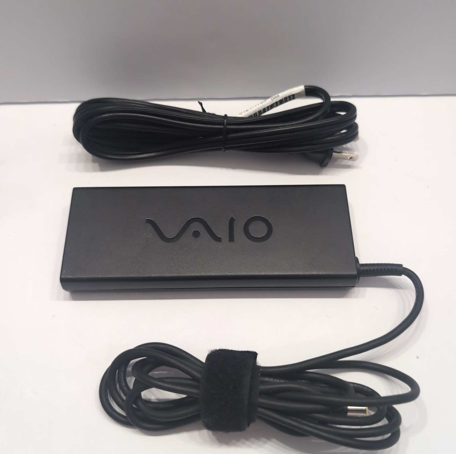 SONY Vaio Laptop Genuine Power AC Adapter OEM PCGA-AC16V6 16V 4A 65W Slim Tested