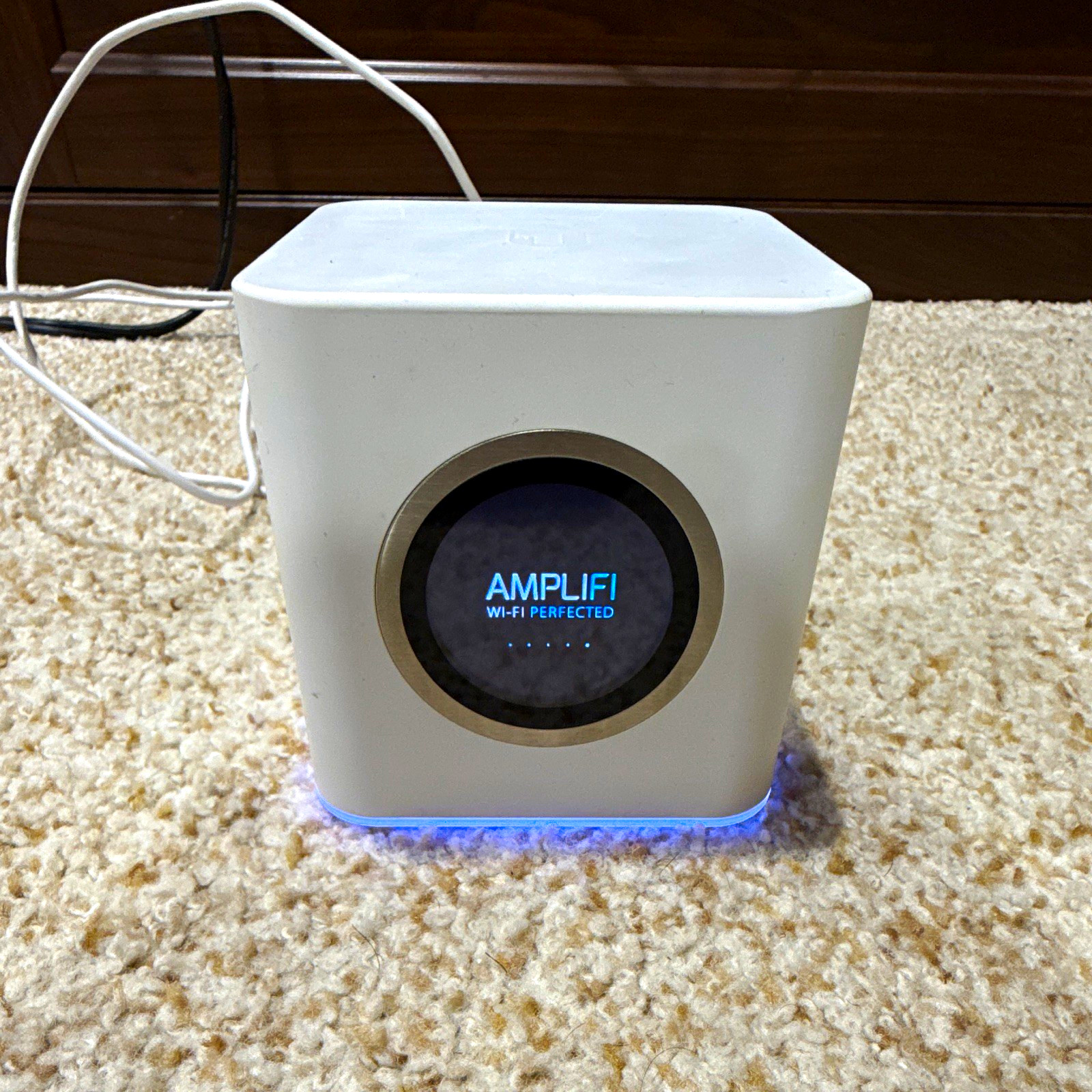 Ubiquiti Networks AmpliFi Dual-Band Wi‑Fi Router White 4-Port Ethernet