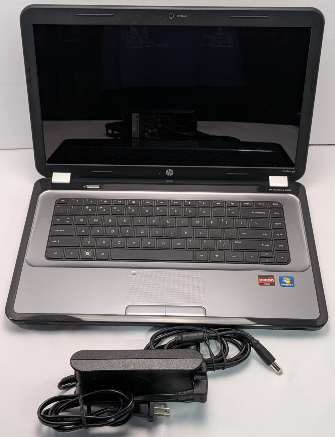 HP Pavilion g6 Series 15.6" Notebook Pentium Windows 7 GB 320GB HDD Internet