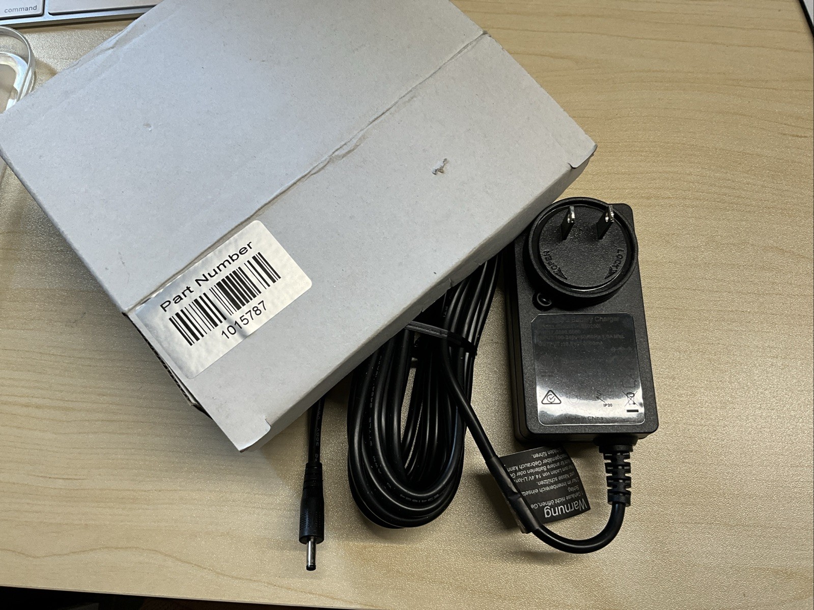 Battery Charger For Window Blind Part Number 1015787 Class 2 16.8V
