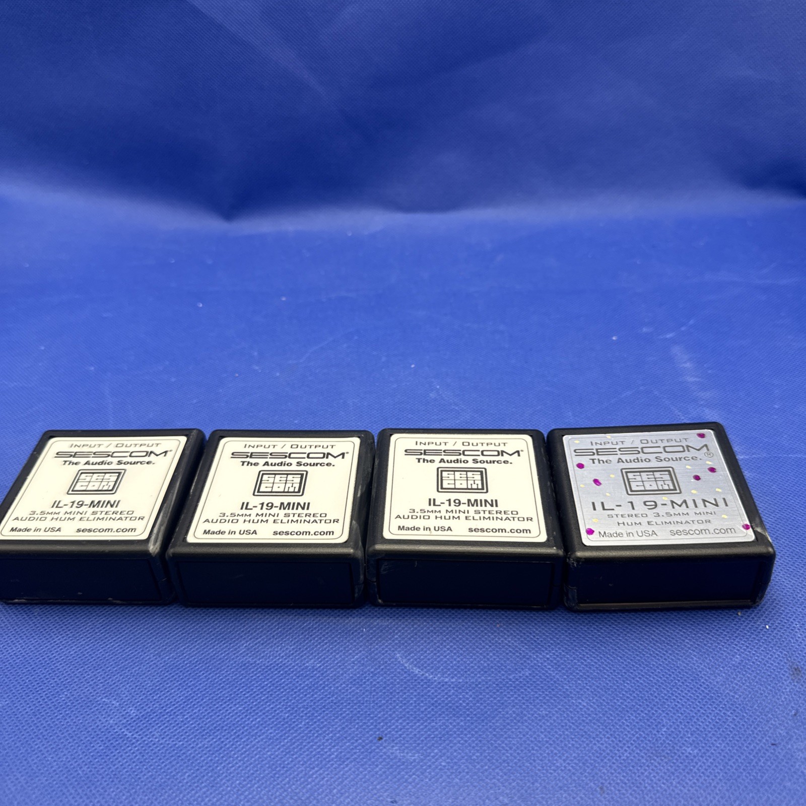 Lot Of 4 Sescom IL-19-MINI 3.5mm Stereo Mini I/O Hum Eliminator
