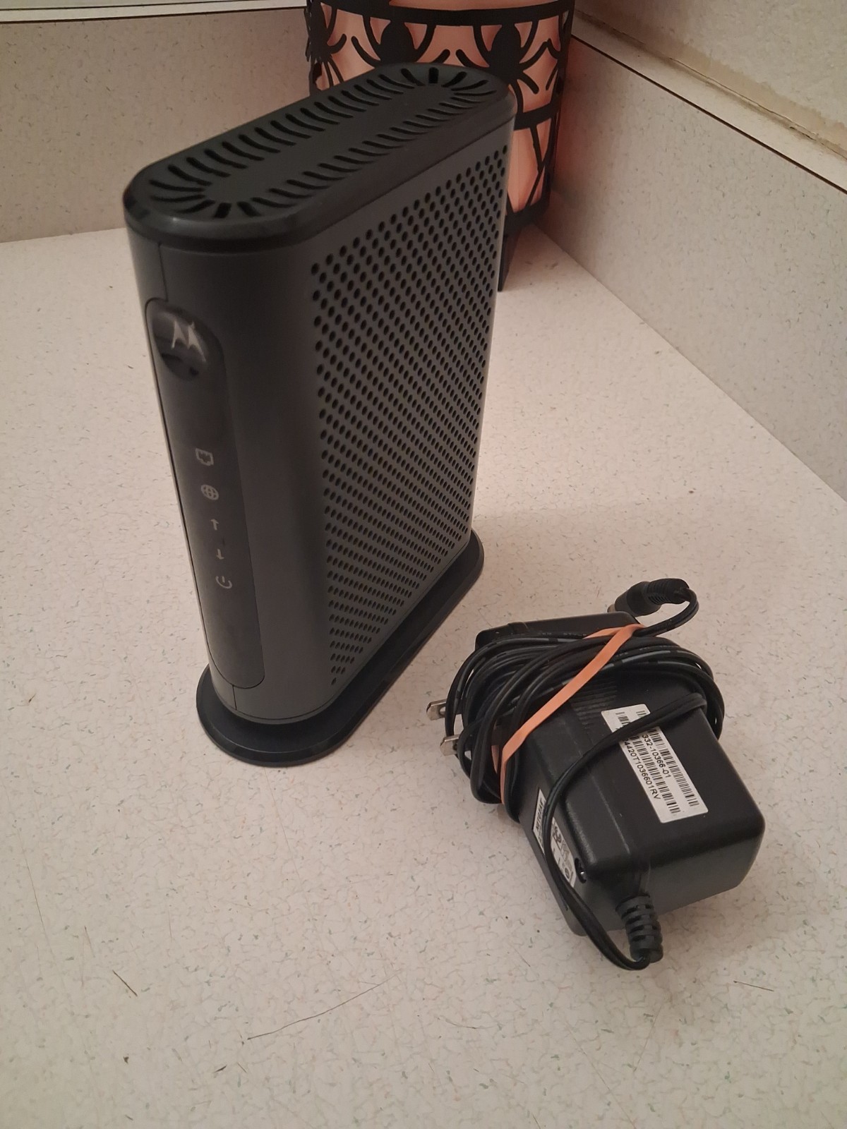 motorola 8x4 cable modem model mb7220 Working With Power Supply 