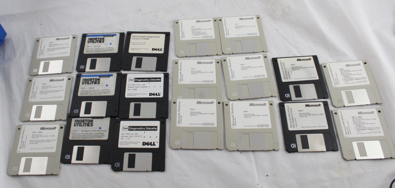 VINTAGE IBM PC DISK MS-DOS 6.2 6.22 WINDOWS WORD 2000 NORTON DELL MICROSOFT LOT