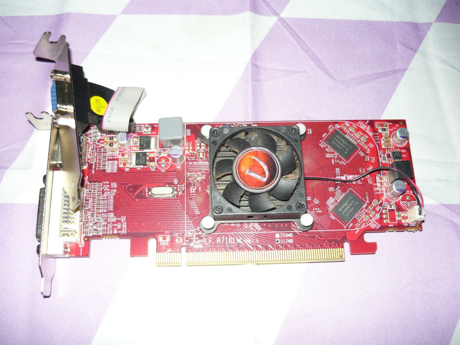 VisionTek ATI Radeon HD 4350 PCI Express Low Profile Video Card GPU Used