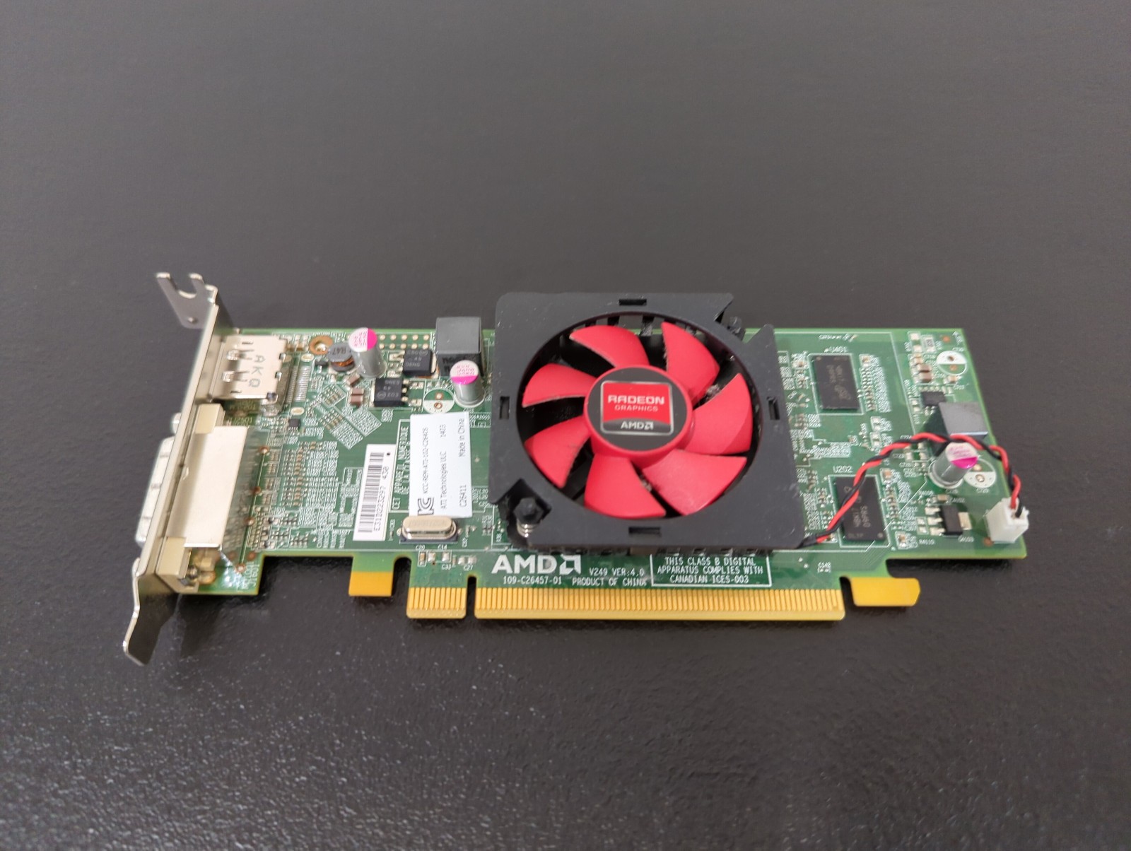 AMD Radeon Graphics ATI-102-C26405