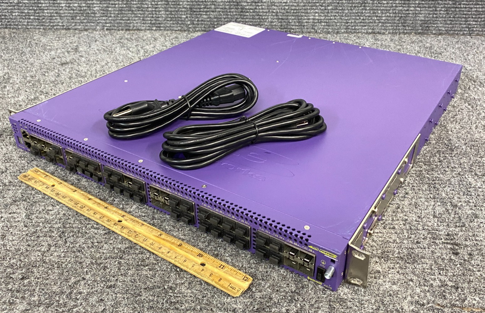 Extreme Networks Summit X670-48x FB 48-Port Switch w/Power Cords & Ears (As-Is)