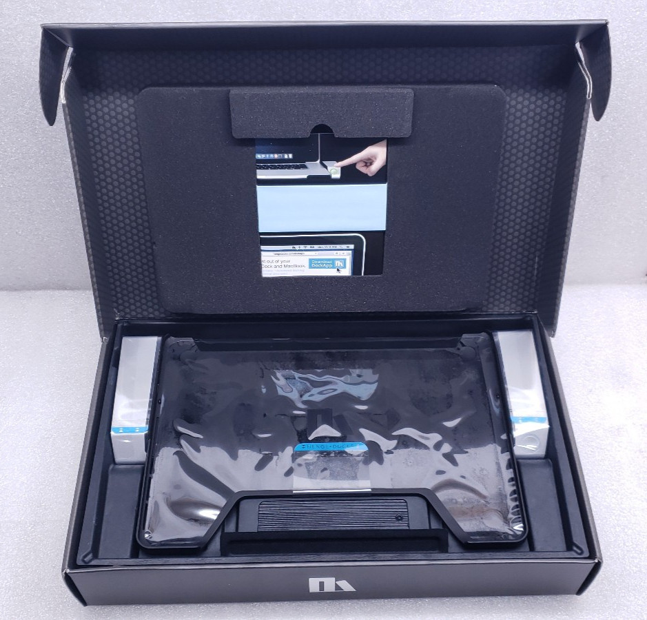 Henge Docks Horizontal Docking Station for 15" MacBook Pro Retina - OPEN BOX #99