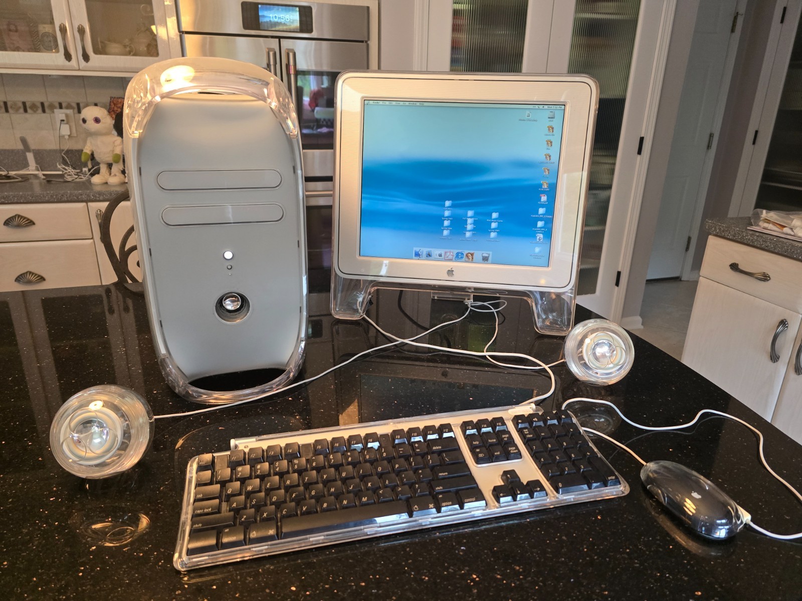 Apple Power Mac G4 Quicksilver w/ 17" Studio Display & Peripherals - Vintage