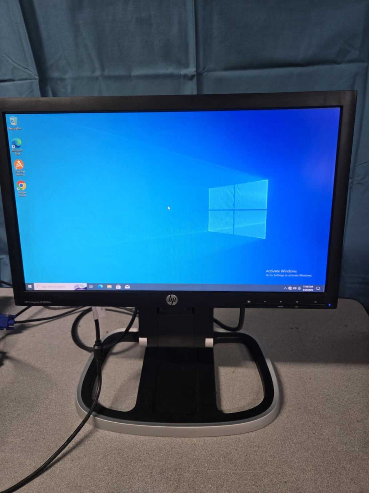 HP Compaq LE2002xi 20" LCD Monitor *