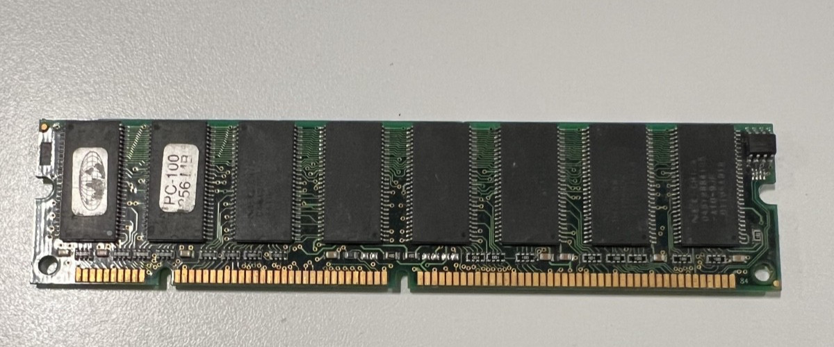 NEC 256MB PC100 SDRAM 168-Pin DIMM