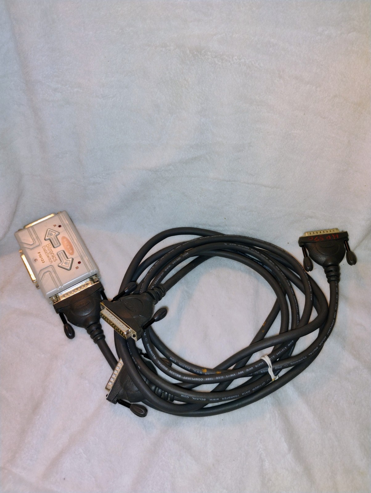 Belkin F1U123 Bitronics Data Switch 3 Parallel Port, 2 Cables Included TESTED