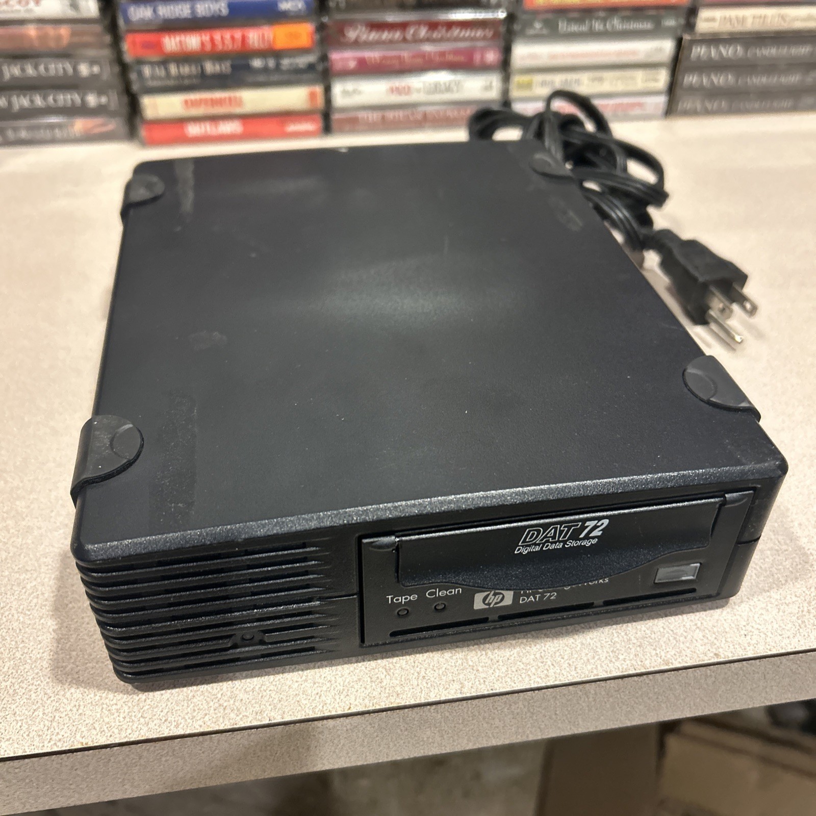 HP StorageWorks DAT 72  BRSLA – 05S1 –C Works Well Used With Power Cord