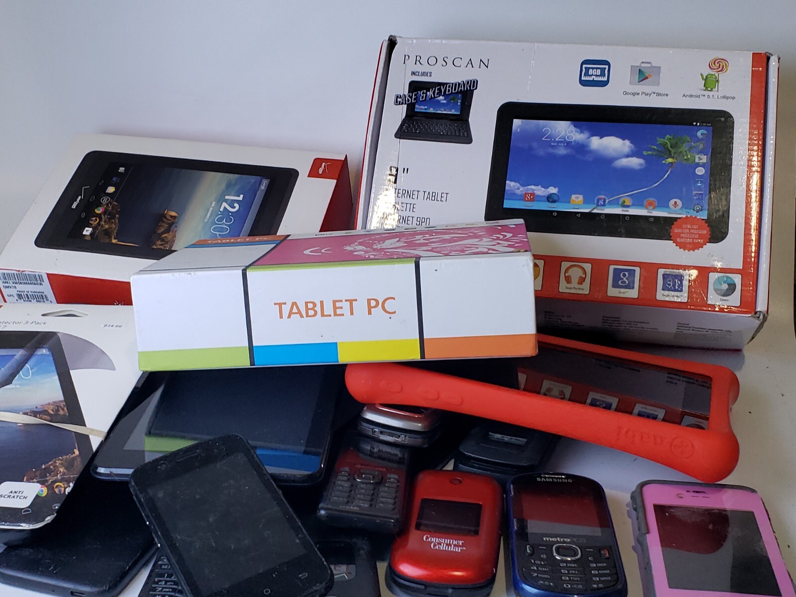 Tablets MIXED Lot Microsoft & Others For Parts Lot Of 20 Tablets