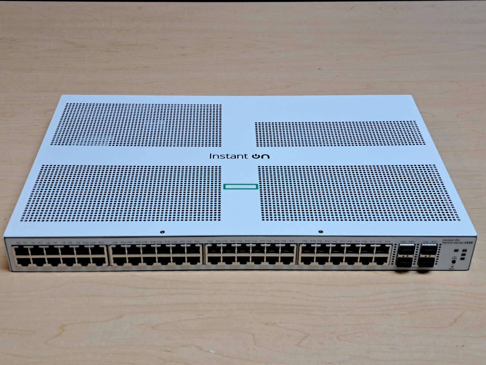 HPE Networking Instant On 1930 48-Port Gigabit Managed Switch (JL685A)