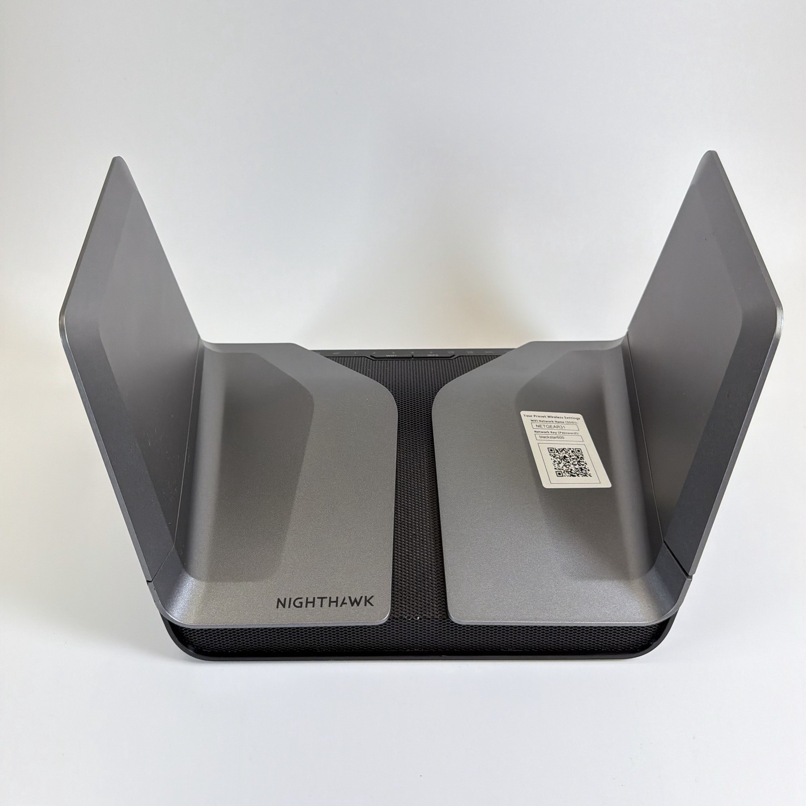 NETGEAR Nighthawk AX8 AX6000 8-Stream WiFi Router Model RAX80 No Cords