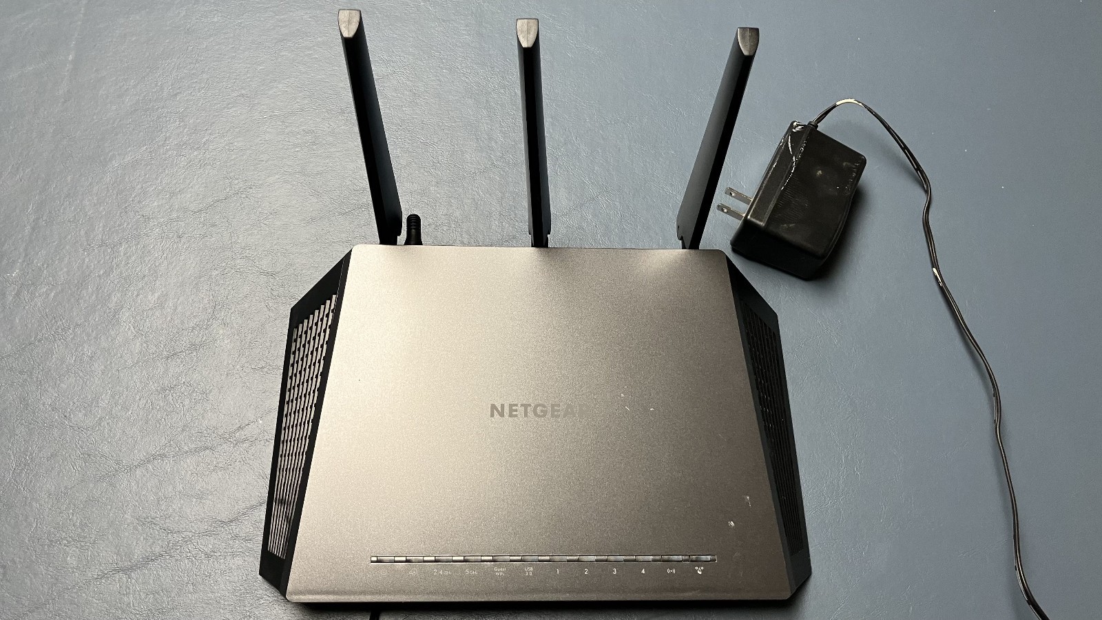 Netgear Nighthawk AC1750 Smart WiFi Router (R6700) 