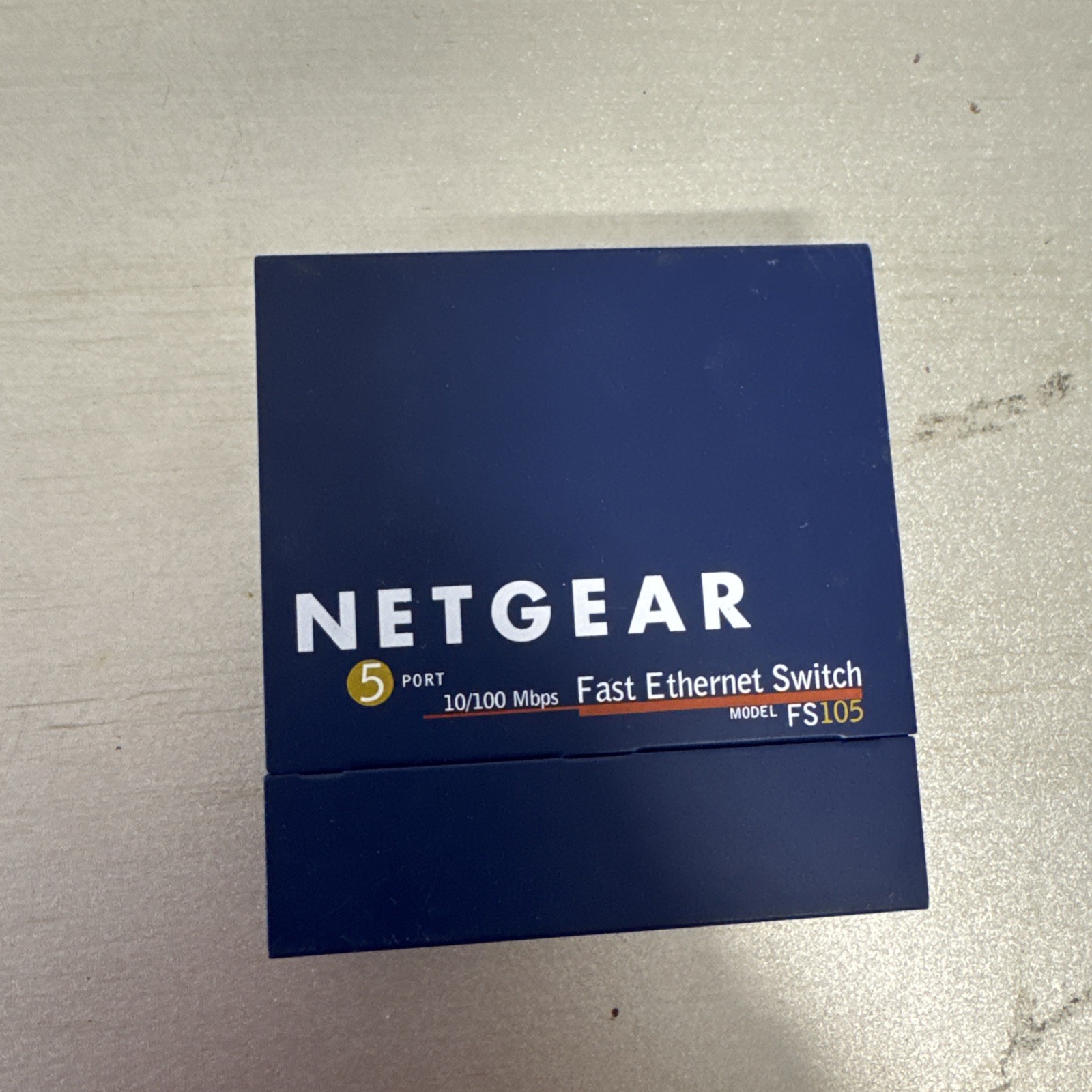Netgear  FS105 Prosafe 5 Port Gigabit SwitcH