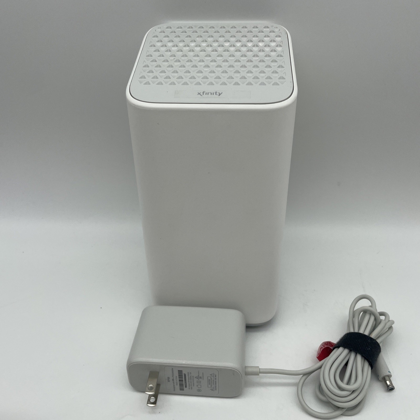 Xfinity White Matte DualBand Advanced Compact Modem Router WiFi TG02DCW4482CT