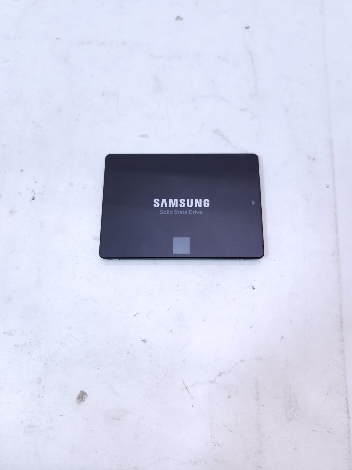 Samsung 870 EVO 1TB 2.5" SATA SSD Tested & Wiped, Under 40K Hours Runtime