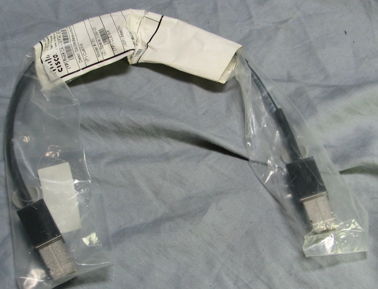 Genuine Cisco CAB-STK-E-0.5M= BladeSwitch Stacking Cable 