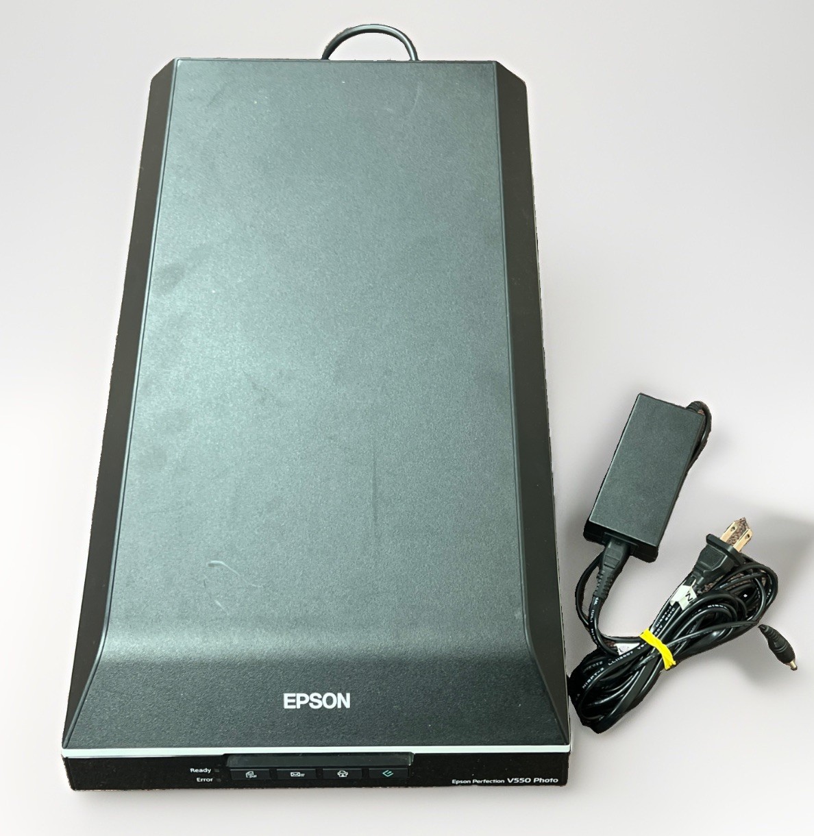 Epson Perfection V550 Photo & Film Scanner (Good Condition) w/Power Cable