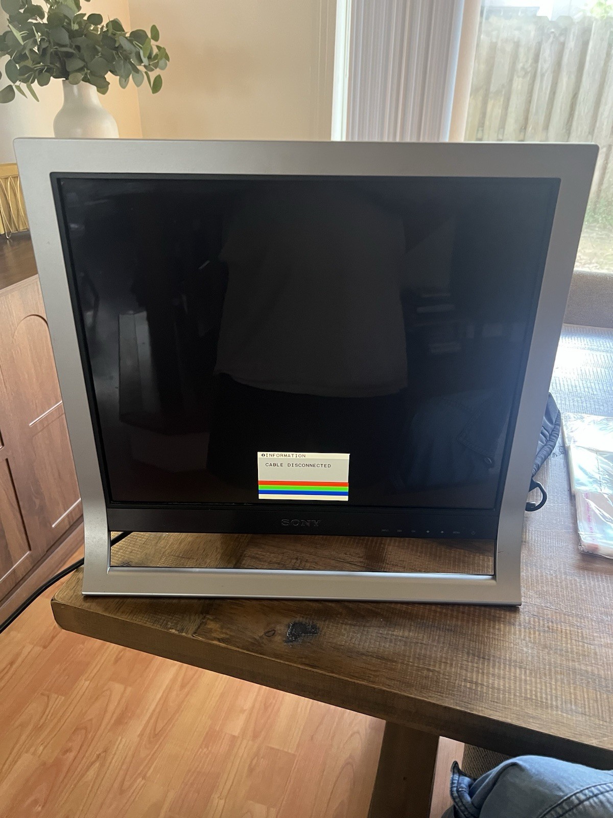 2005 Sony SDM-HS95P LCD Monitor 19" Retro Gaming Vintage Tested Works