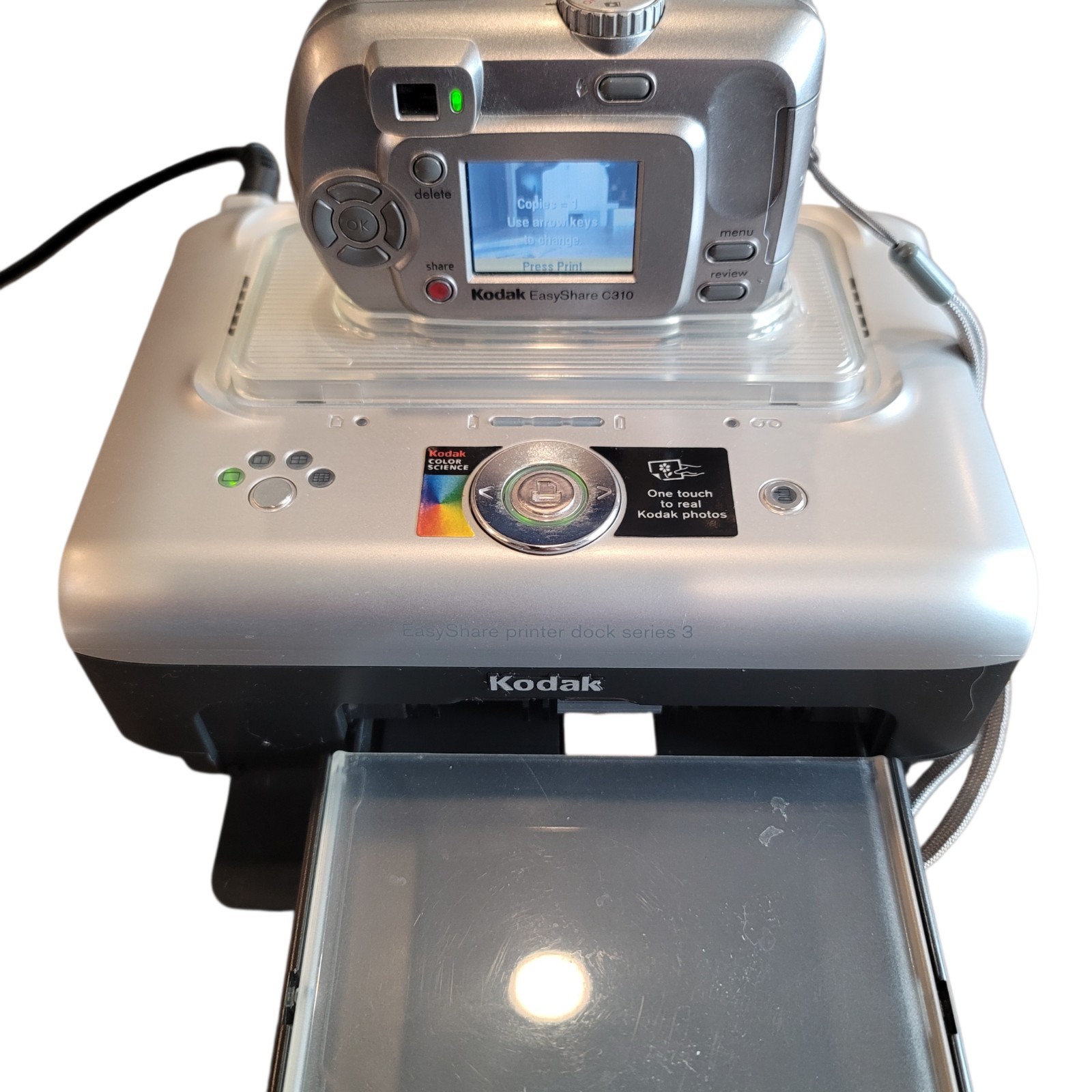 Kodak EasyShare C310 Camera with Printer Dock Tray Manuals, Cords, Paper, no ink