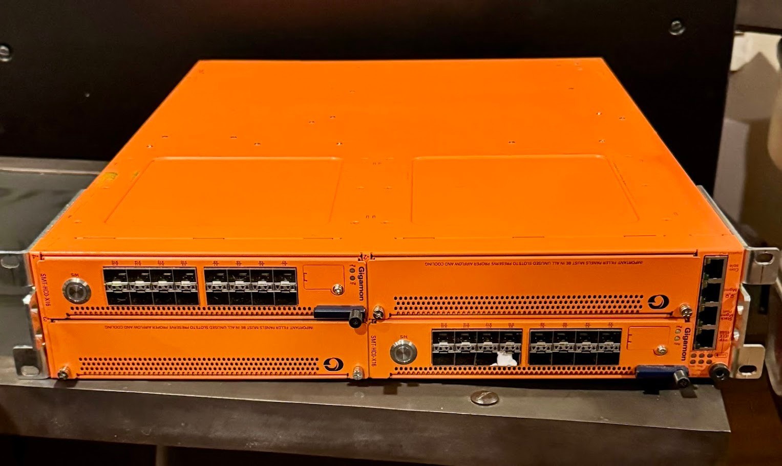 Gigamon GigaVUE-HC2 High-Performance Visibility Node w/ 2x SMT-HC0-X16 +2 PSU's