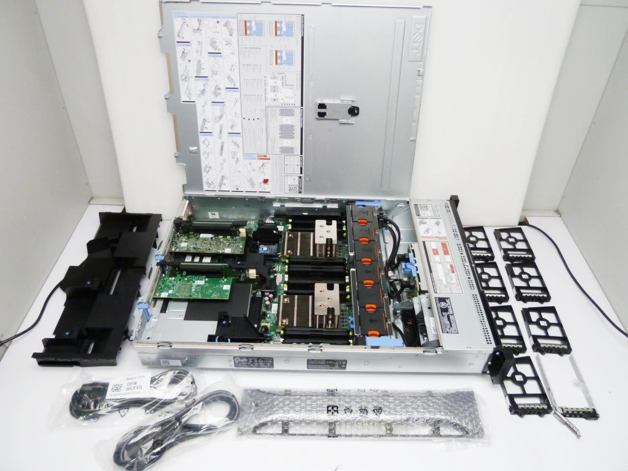 Dell PowerEdge R730 8-Bay SFF | 2x Xeon E5-2643 | Broadcom 57416 | Intel X540-T2