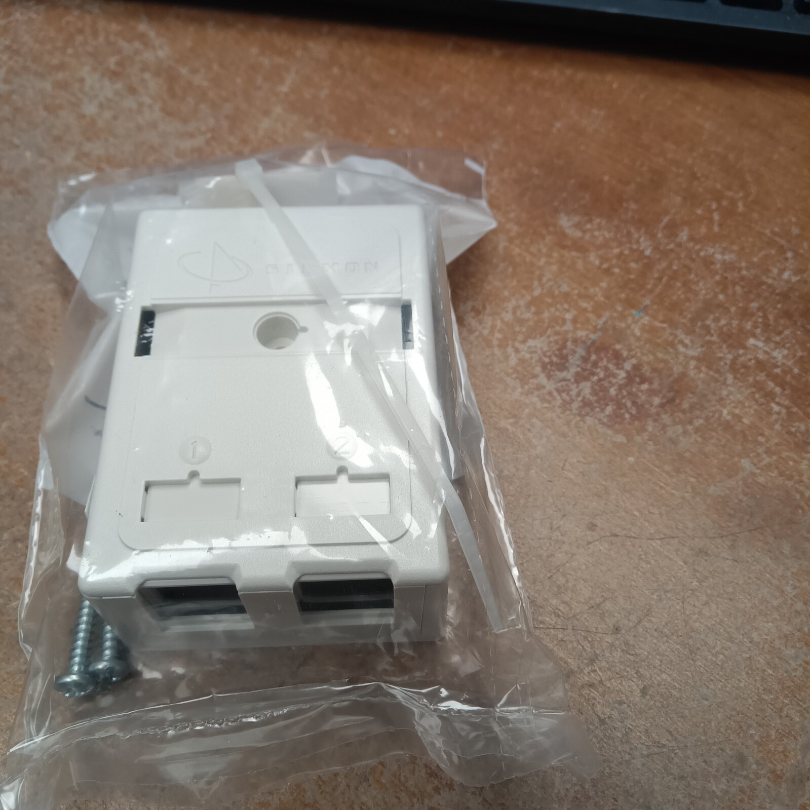 Siemon Max Surface Mount Box 2 Port White MX-SM2-02