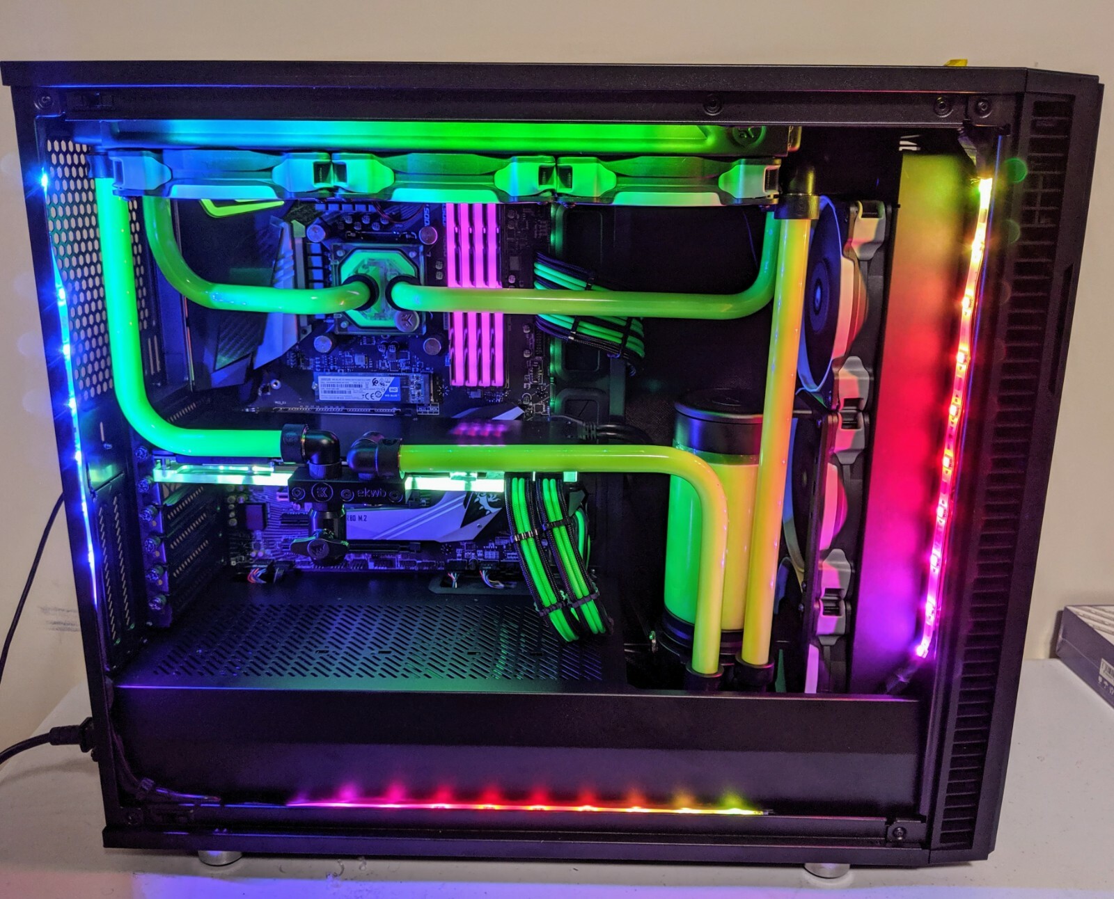 Ultimate Custom Hardline Liquid Cooled Gaming PC - i7 9700k 5.20GHz - RTX 2070