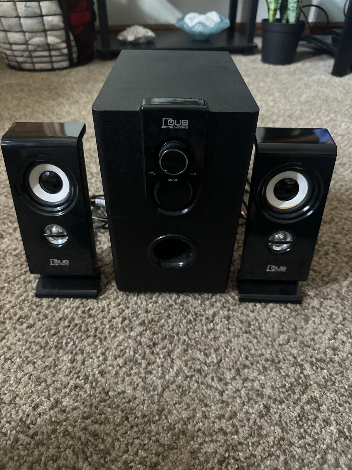 QUB Works Desktop 2.1 multimedia Bluetooth speaker system