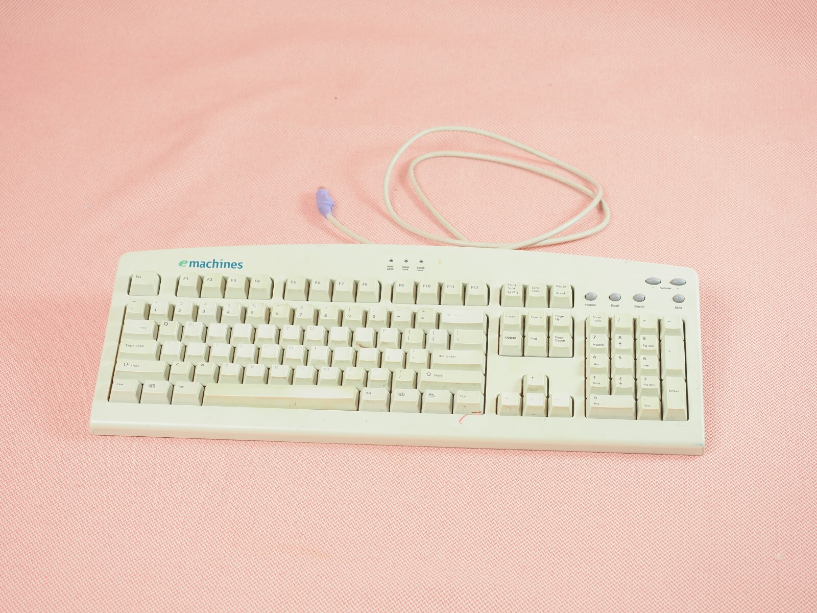 Vintage emachines PS/2 Keyboard eKB-5000 Worn Key Caps