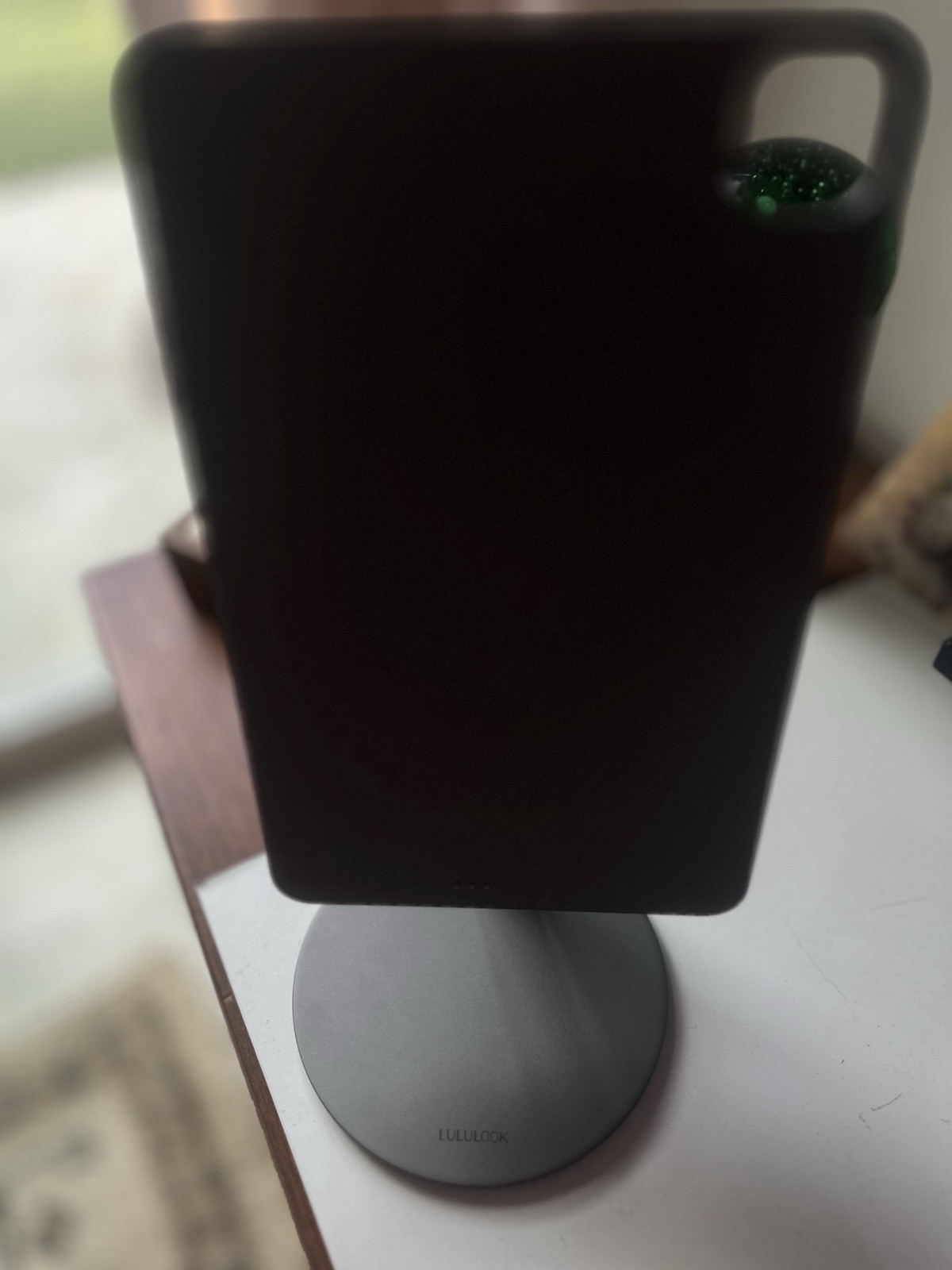 LULULOOK Foldable Magnetic iPad Stand 360° Rotation for iPad Pro/Air 11